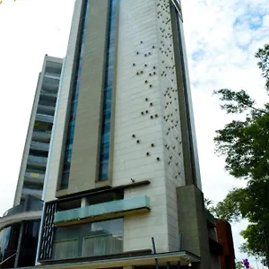 Inntu **** Medellín